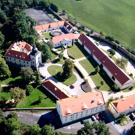 Pytloun Chateau Hotel Ctenice Praga Zewnętrze zdjęcie